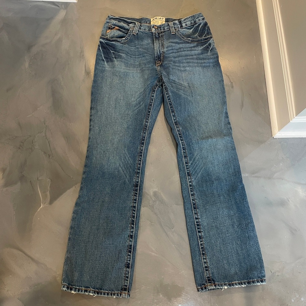 Ariat M4 Relaxed Boot Cut Mens Jeans 35x34 Medium Wash Blue Denim Scoundrel